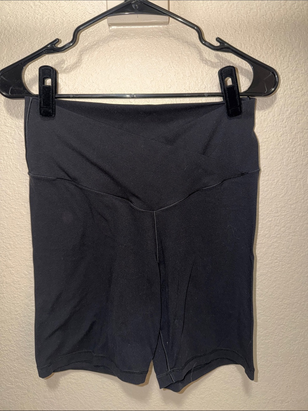 aerie Black High-Waist V-Band Bike Shorts